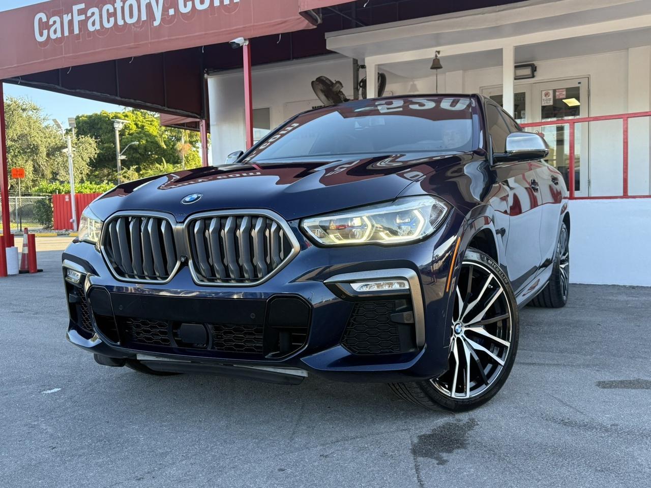 2021 BMW X6 M50i