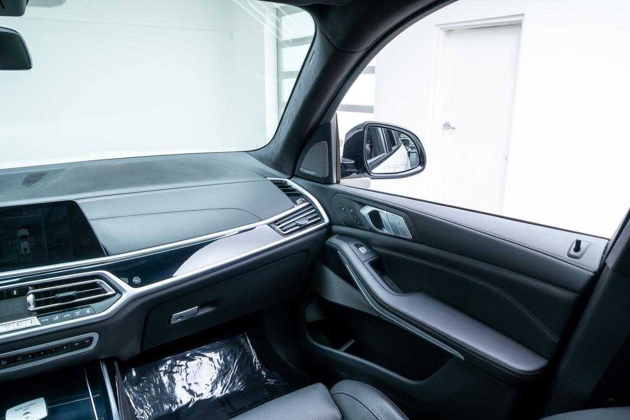 2021 BMW X7 ALPINA XB7 Adaptive Cruise Second Row Captains Chairs Portland OR