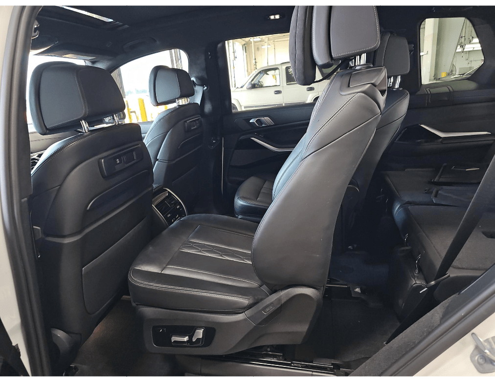 2021 BMW X7 ALPINA XB7 Adaptive Cruise Second Row Captains Chairs Portland OR