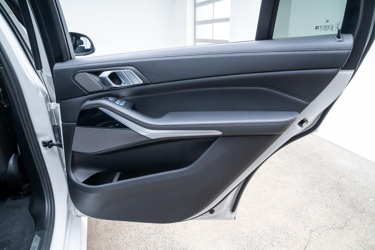 2021 BMW X7 ALPINA XB7 Adaptive Cruise Second Row Captains Chairs Portland OR