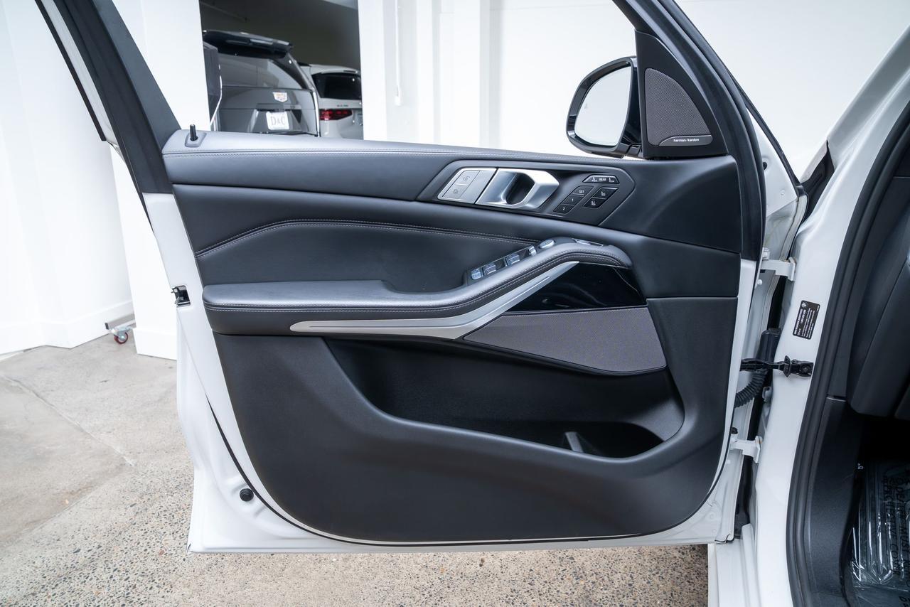2021 BMW X7 ALPINA XB7 Adaptive Cruise Second Row Captains Chairs Portland OR