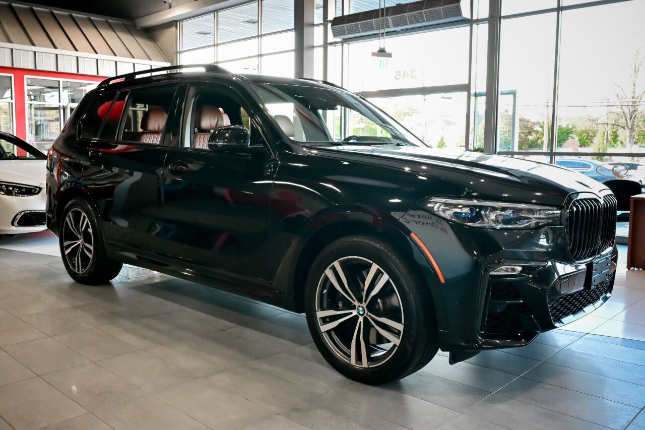 2021 BMW X7 M50i, 21'' Wheels, Panoramic Sky Lounge LED Roof, Executive and Cold Weather Pkg