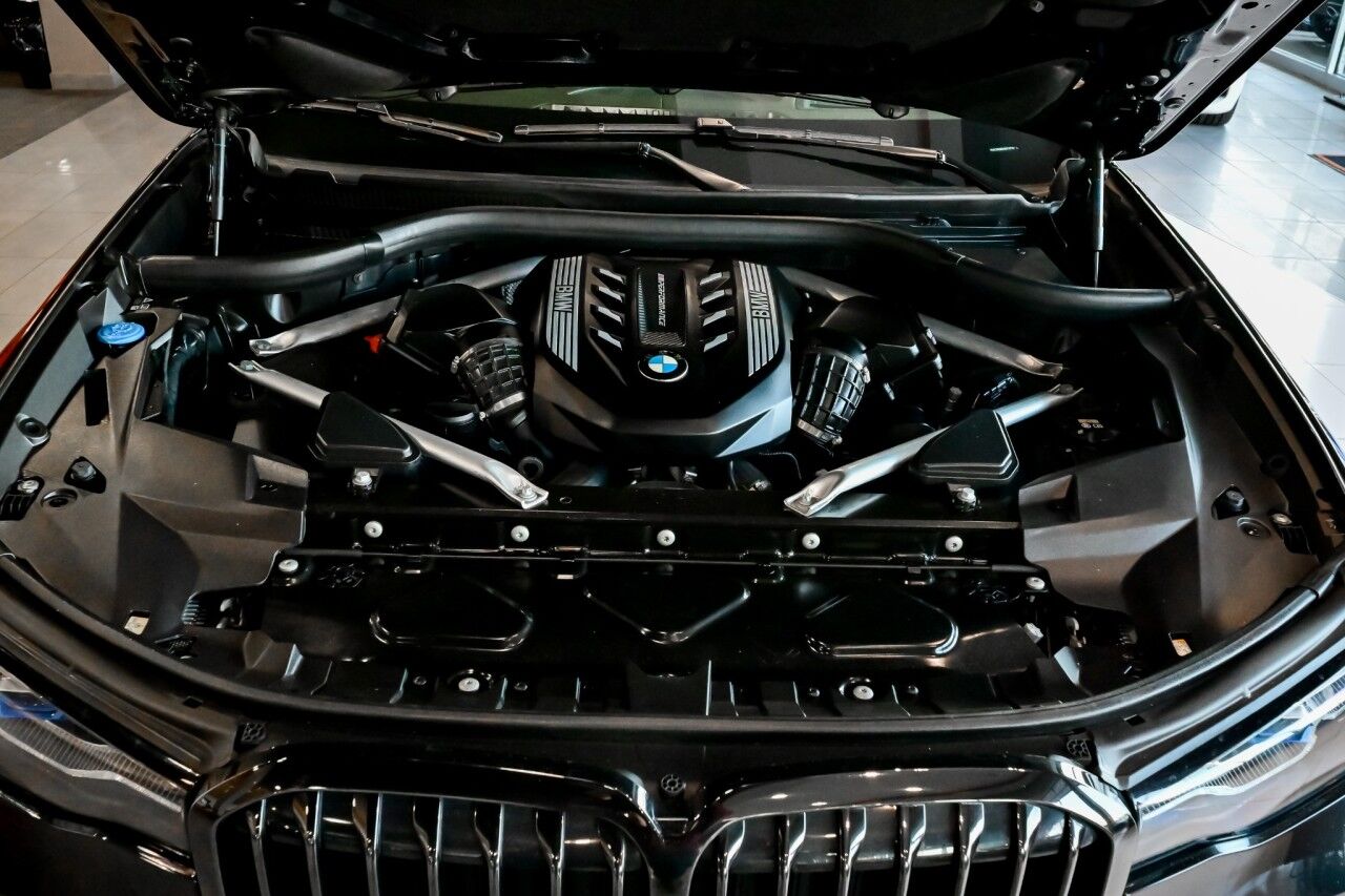 2021 BMW X7 M50i, 21'' Wheels, Panoramic Sky Lounge LED Roof, Executive and Cold Weather Pkg Springfield NJ