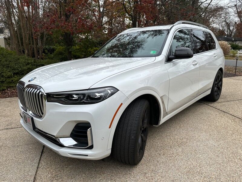2021 BMW X7 xDrive40i w/ Sports Activity Package