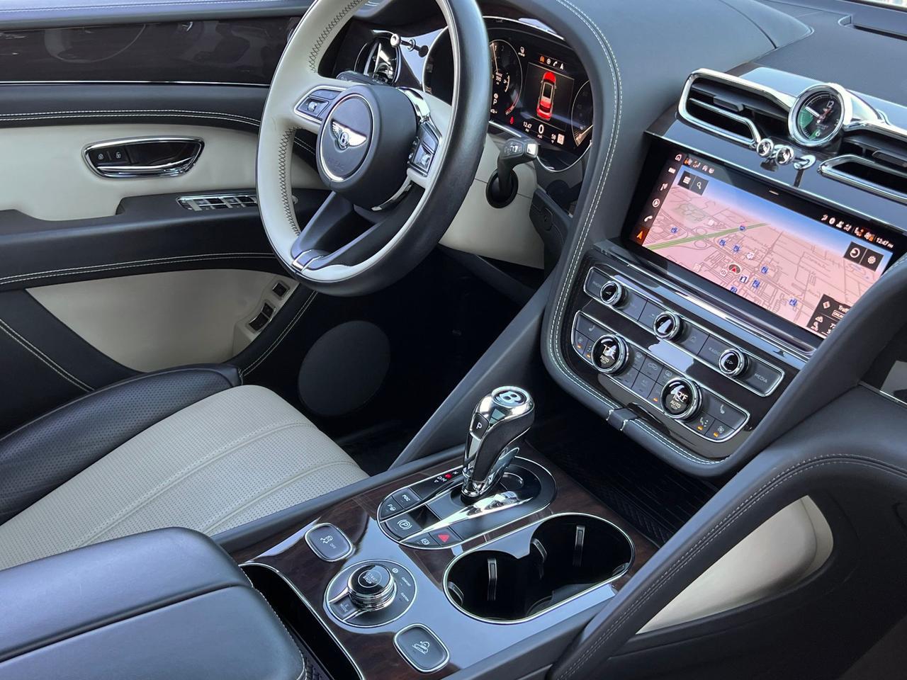 2021 Bentley Bentayga Hybrid Base