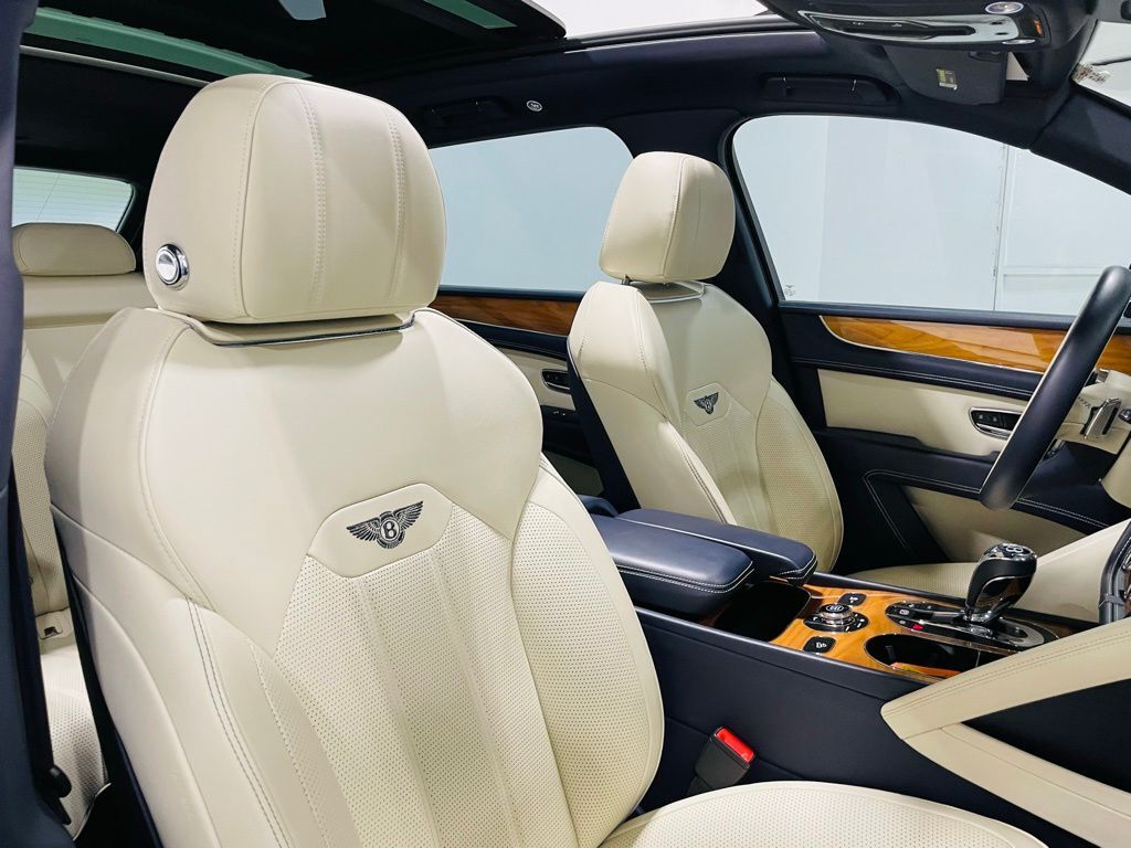 2021 Bentley Bentayga V8 Jersey City NJ