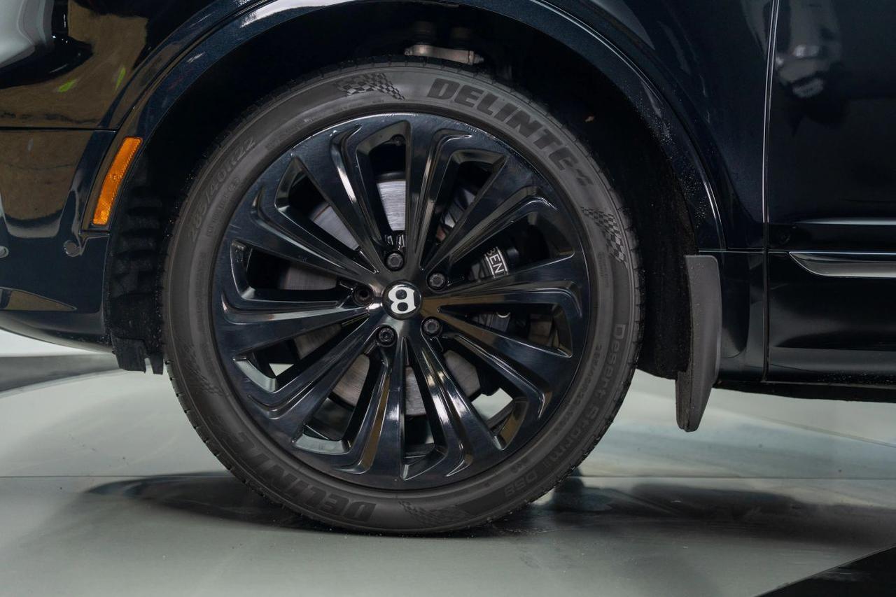 2021 Bentley Bentayga V8 Sport Utility 4D St. Louis MO