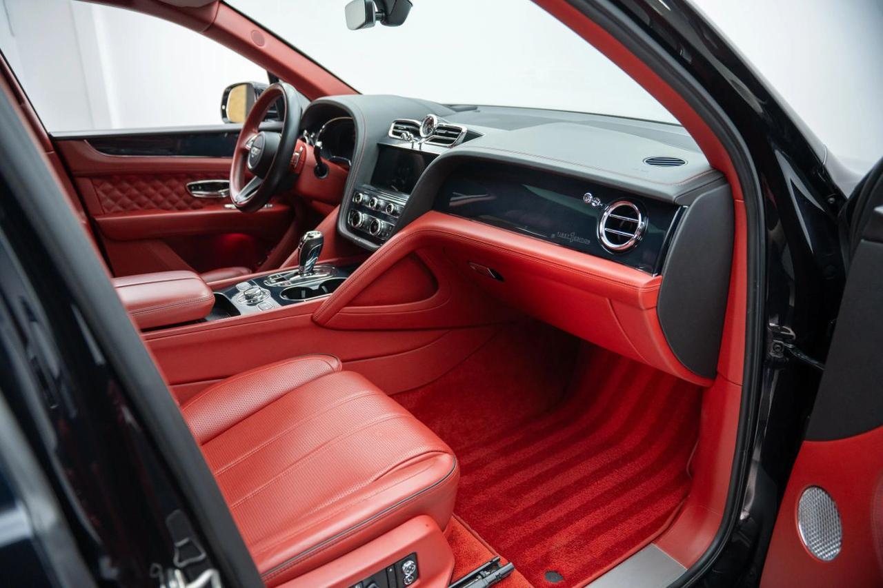 2021 Bentley Bentayga V8 Sport Utility 4D St. Louis MO