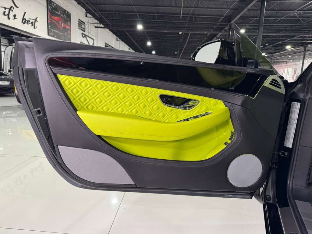 2021 Bentley Continental GTC V8 bespoke interior, Blackline Specification, Mulliner Driving Specification AND MUCH MORE!! Fort Lauderdale FL