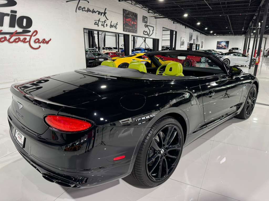 2021 Bentley Continental GTC V8 bespoke interior, Blackline Specification, Mulliner Driving Specification AND MUCH MORE!! Fort Lauderdale FL