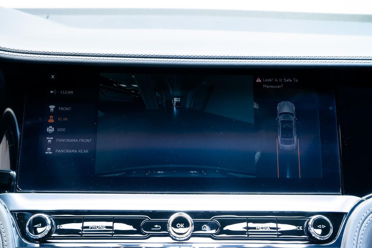 2021 Bentley Flying Spur V8 Vented Seats Panoramic Glass Tilt Portland OR