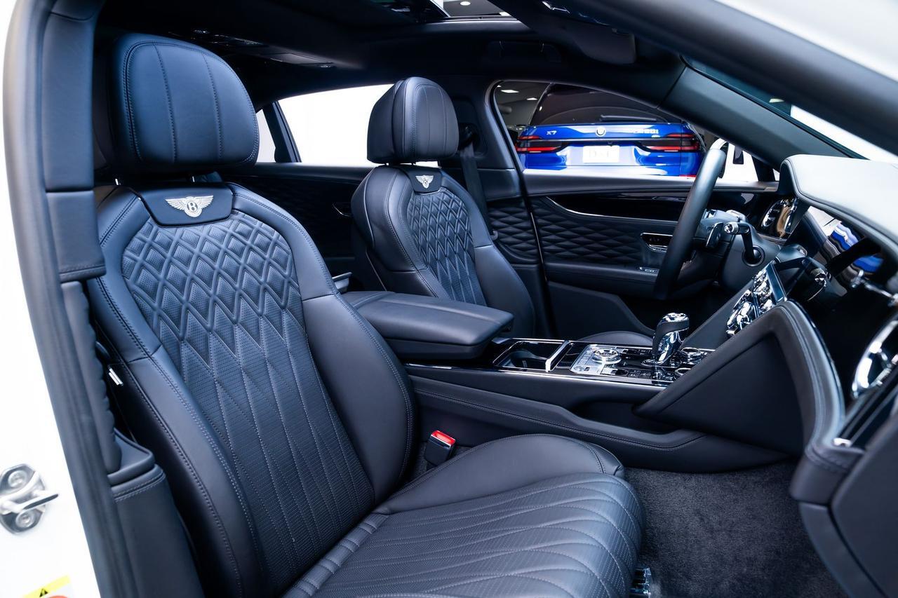 2021 Bentley Flying Spur V8 Vented Seats Panoramic Glass Tilt Portland OR