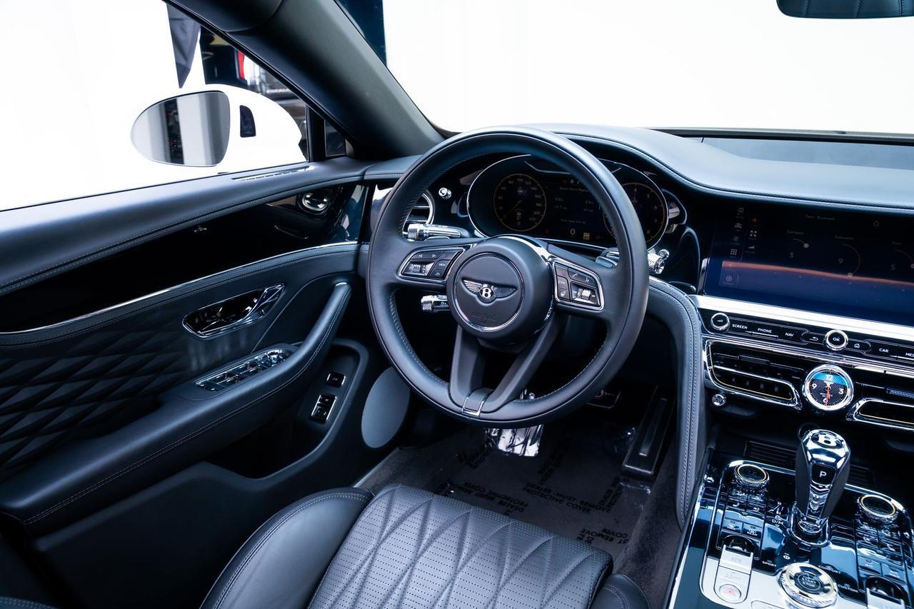 2021 Bentley Flying Spur V8 Vented Seats Panoramic Glass Tilt Portland OR