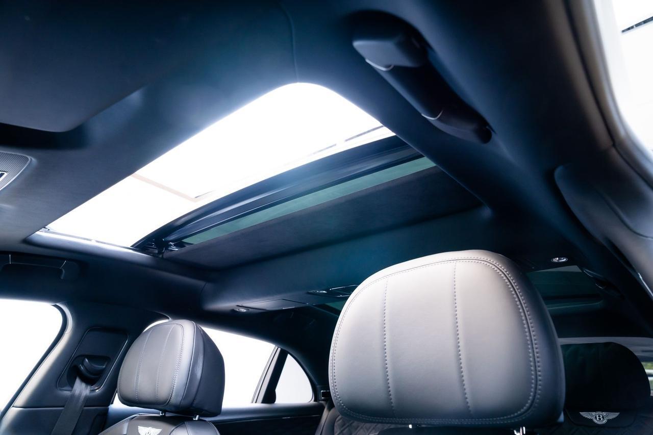 2021 Bentley Flying Spur V8 Vented Seats Panoramic Glass Tilt Portland OR