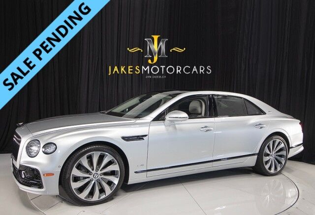 2021 Bentley Flying Spur W12 ($286,570 MSRP!!) *FIRST EDITION SPECIFICATION* *ROTATING DISPLAY* *BANG & OLUFSEN SOUND* *BLACKLINE SPEC*