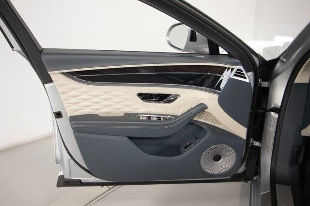 2021 Bentley Flying Spur W12 ($286,570 MSRP!!) *FIRST EDITION SPECIFICATION* *ROTATING DISPLAY* *BANG & OLUFSEN SOUND* *BLACKLINE SPEC* San Diego CA