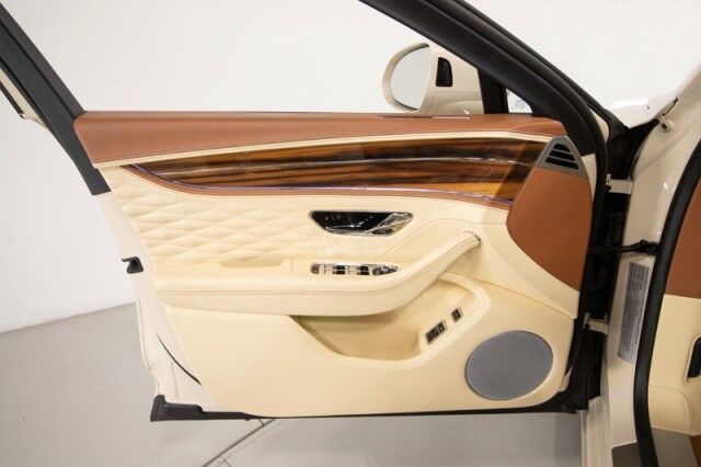 2021 Bentley Flying Spur W12 ($290,740 MSRP!!) *FIRST EDITION SPECIFICATION* *1-OWNER* *SPECIAL ORDER COLOR* San Diego CA