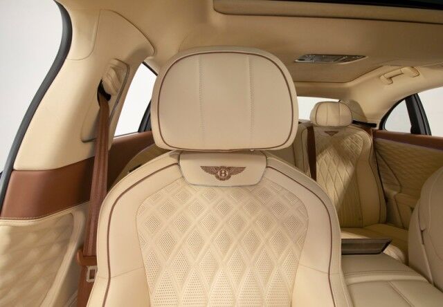 2021 Bentley Flying Spur W12 ($290,740 MSRP!!) *FIRST EDITION SPECIFICATION* *1-OWNER* *SPECIAL ORDER COLOR* San Diego CA