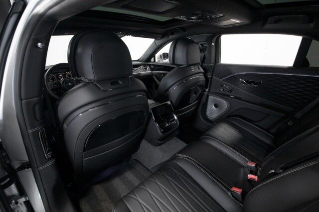 2021 Bentley Flying Spur W12 ($301,550 MSRP!!) *FIRST EDITION SPECIFICATION* *1-OWNER* *9800 MILES* *BENTLEY CARBON FIBER BODYKIT* *$82,000 IN OPTIONS* San Diego CA