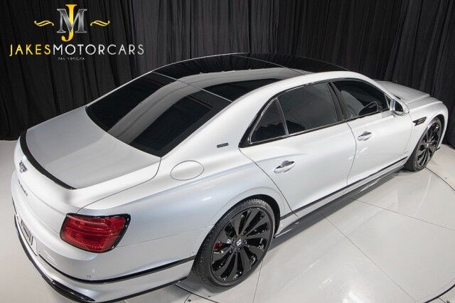 2021 Bentley Flying Spur W12 ($301,550 MSRP!!) *FIRST EDITION SPECIFICATION* *1-OWNER* *9800 MILES* *BENTLEY CARBON FIBER BODYKIT* *$82,000 IN OPTIONS* San Diego CA