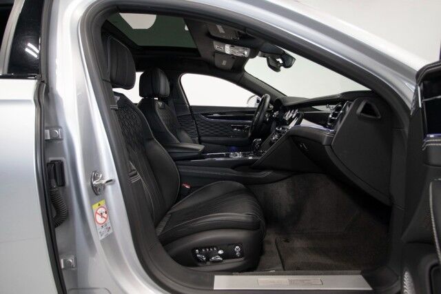 2021 Bentley Flying Spur W12 ($301,550 MSRP!!) *FIRST EDITION SPECIFICATION* *1-OWNER* *9800 MILES* *CARBON FIBER BODYKIT* *$82,000 IN OPTIONS* San Diego CA