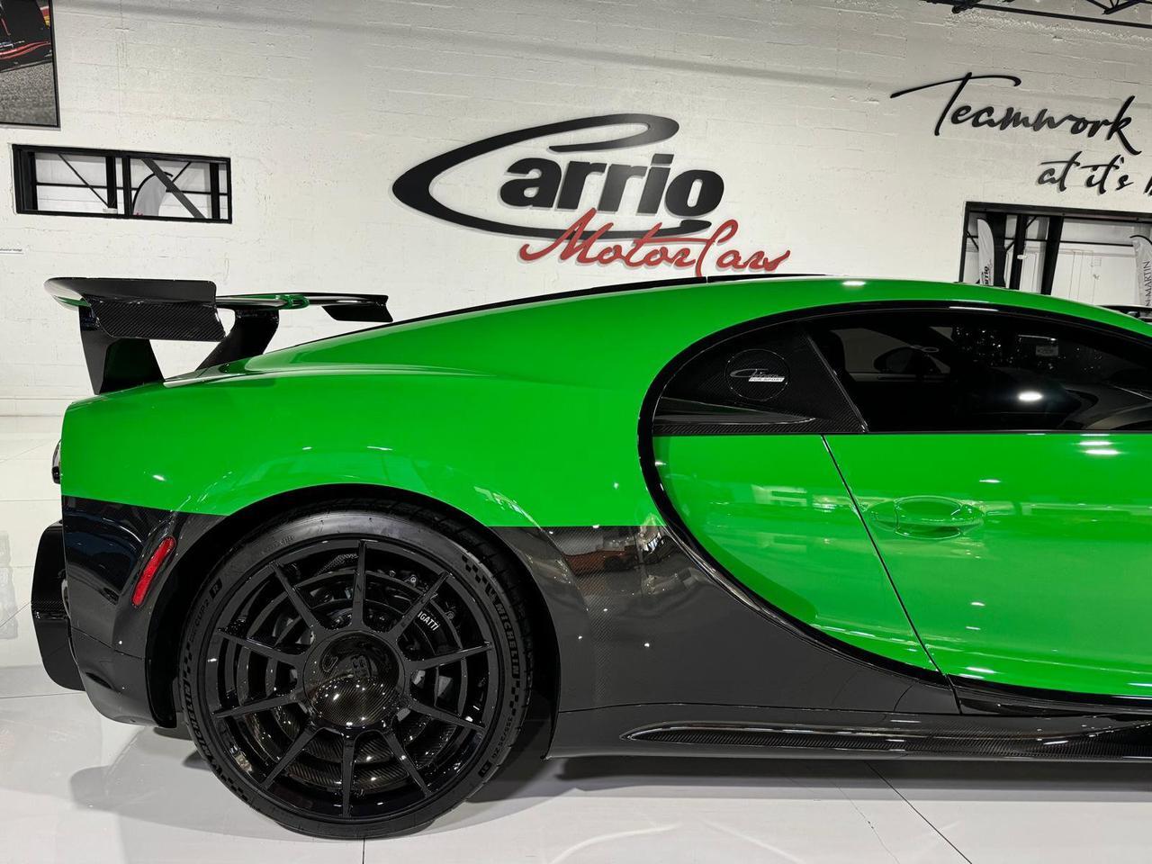 2021 Bugatti Chiron Pur Sport 1/60 for the world, Viper Green paint, exposed carbon wheels AND MUCH MUCH MORE!! Fort Lauderdale FL