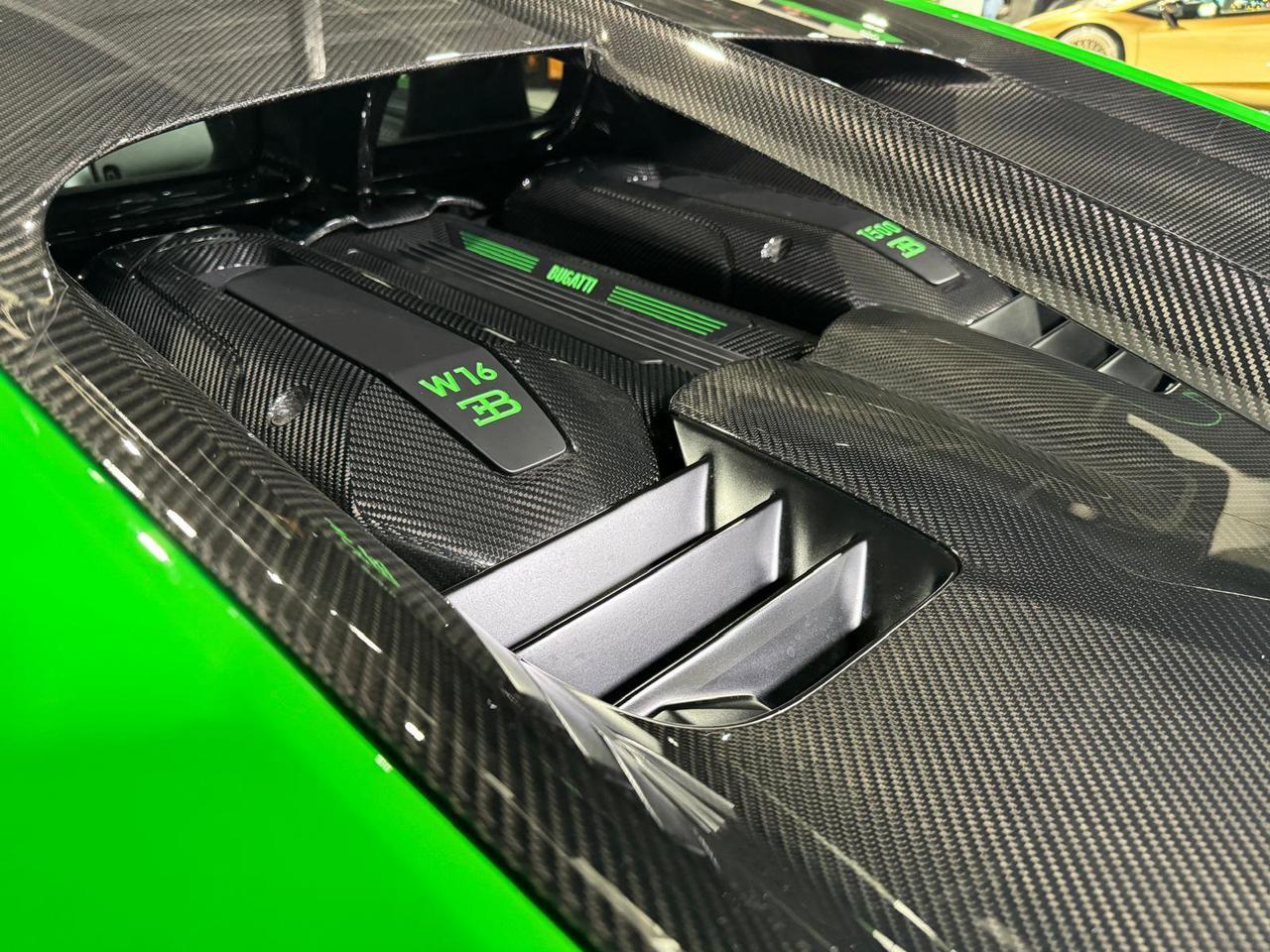 2021 Bugatti Chiron Pur Sport 1/60 for the world, Viper Green paint, exposed carbon wheels AND MUCH MUCH MORE!! Fort Lauderdale FL