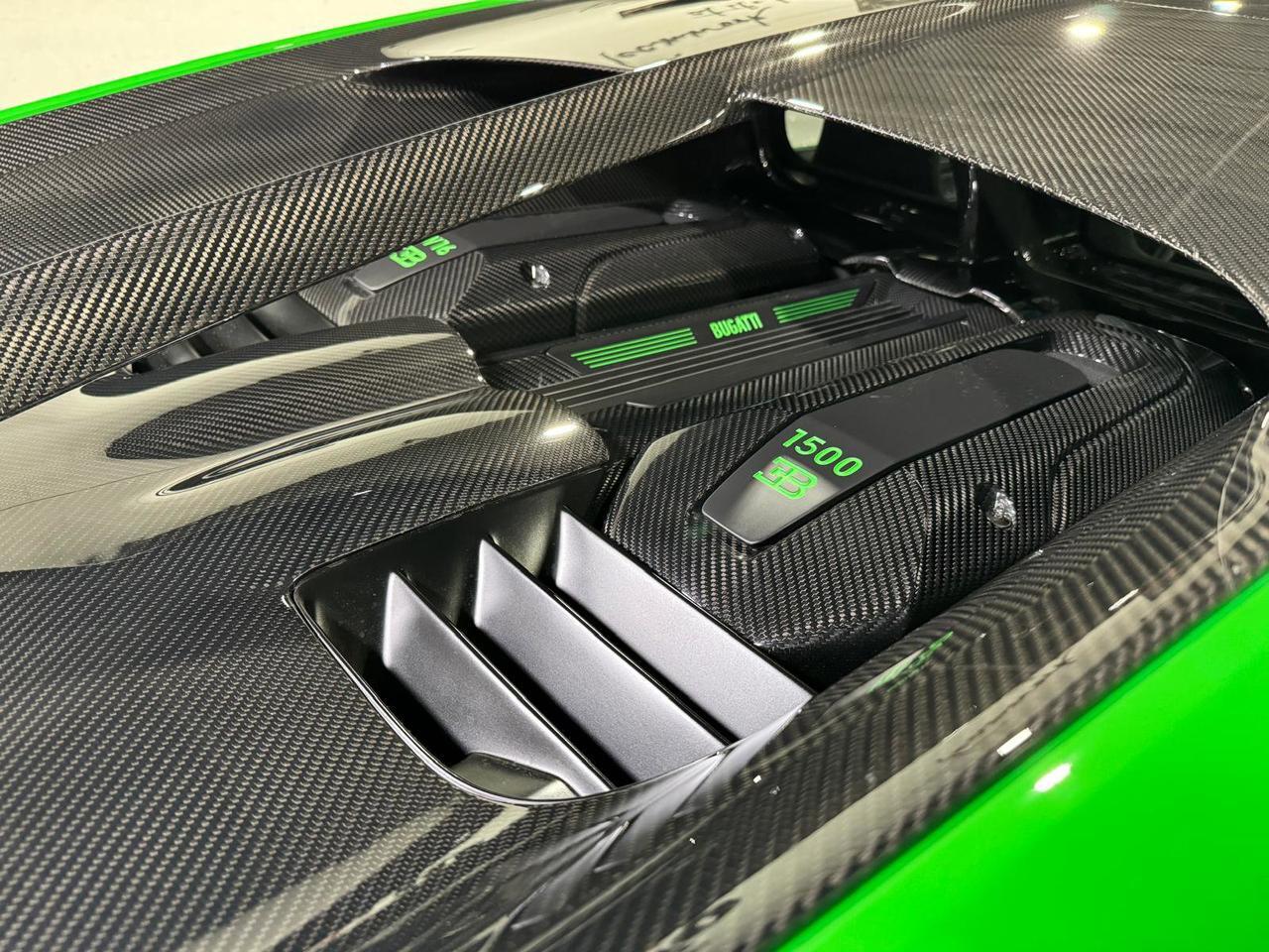 2021 Bugatti Chiron Pur Sport 1/60 for the world, Viper Green paint, exposed carbon wheels AND MUCH MUCH MORE!! Fort Lauderdale FL