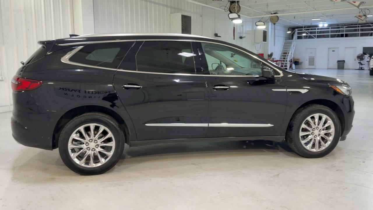 2021 Buick Enclave Essence