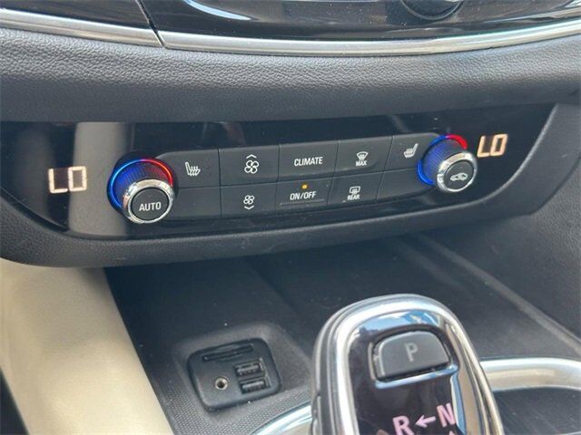 2021 Buick Enclave Essence Farmington MO