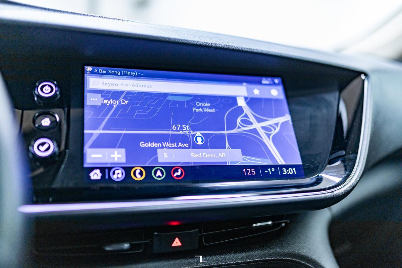 2021 Buick Envision AWD Avenir Leather Roof Nav BCam Red Deer AB