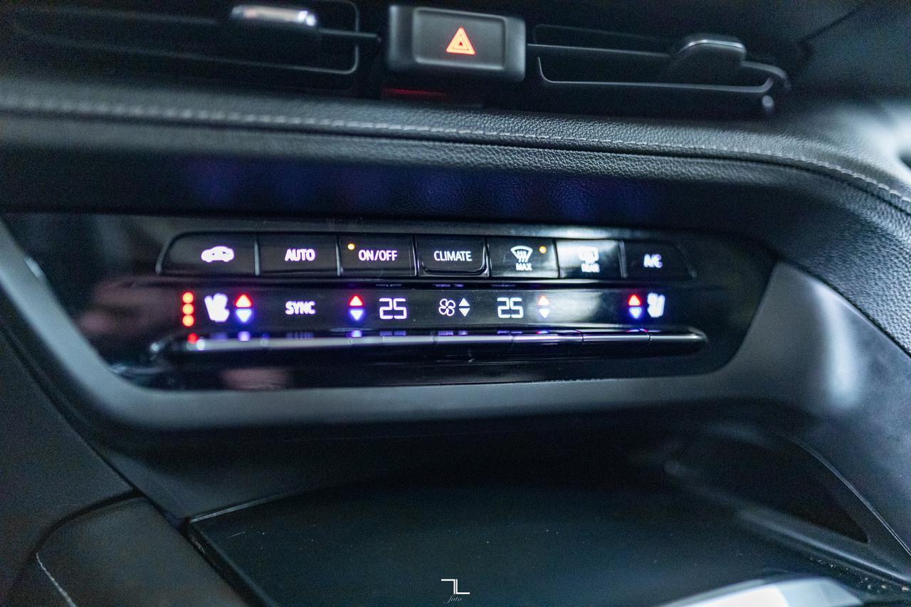 2021 Buick Envision AWD Avenir Leather Roof Nav BCam Red Deer AB