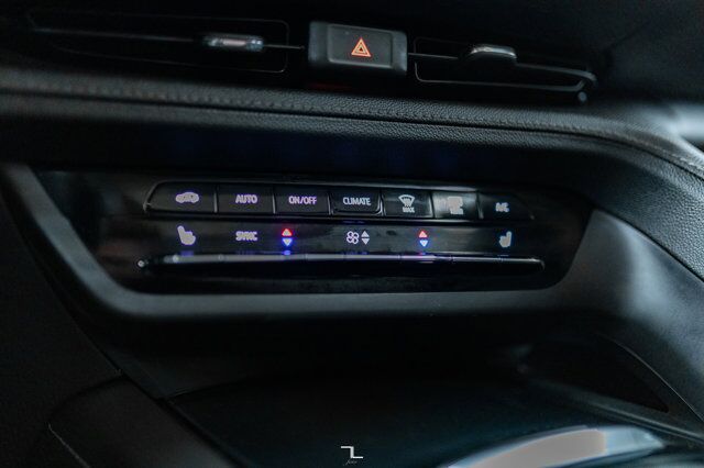 2021 Buick Envision AWD Essence Leather Roof Nav BCam Red Deer AB