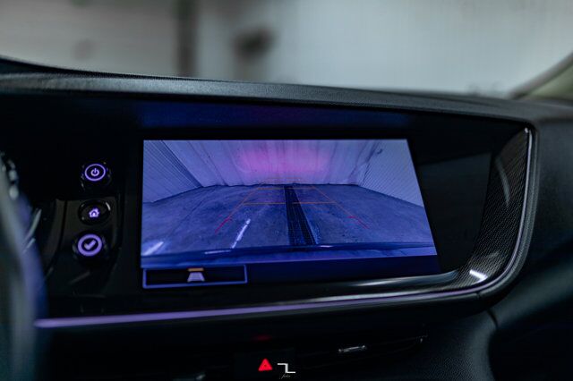 2021 Buick Envision AWD Essence Leather Roof Nav BCam Red Deer AB