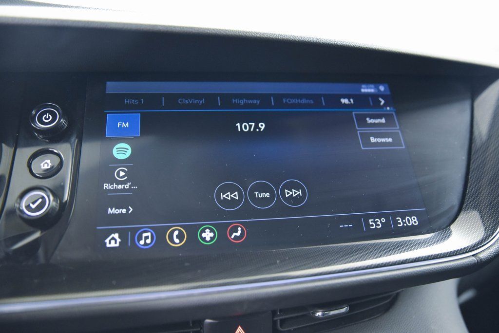 2021 Buick Envision Essence Akron OH