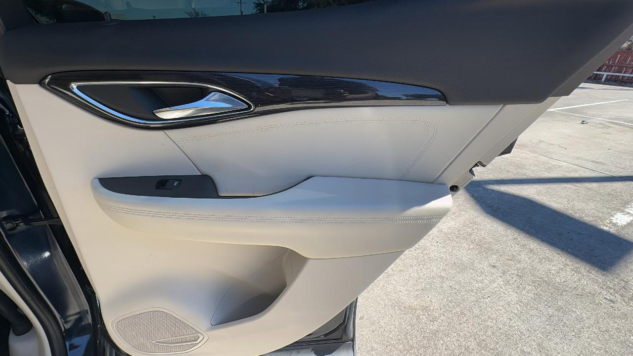 2021 Buick Envision Essence  Selma TX