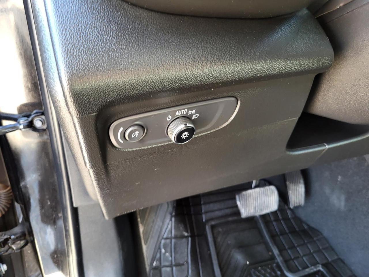 2021 Buick Envision FWD 4dr Essence Beeville TX