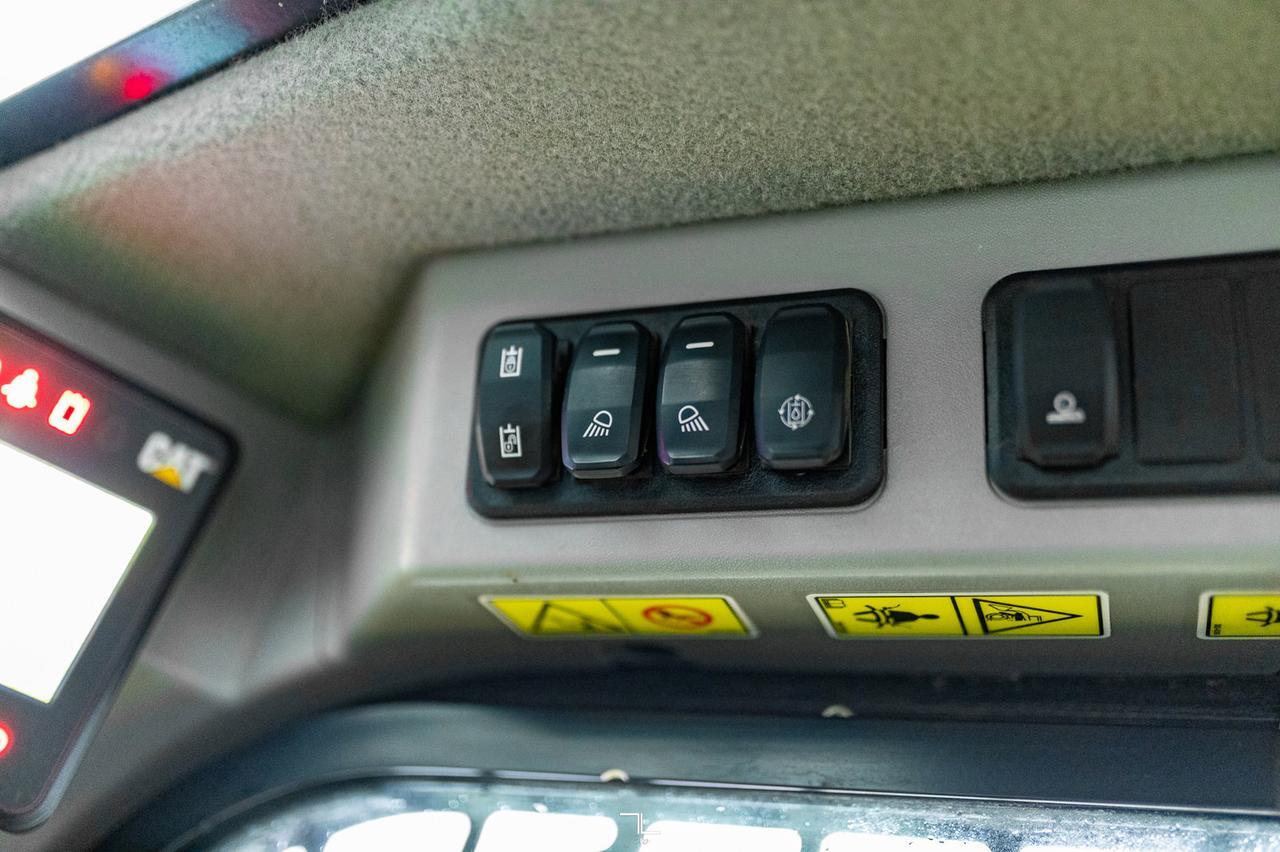 2021 CAT 262D3 Skid Steer Loader Diesel Red Deer AB