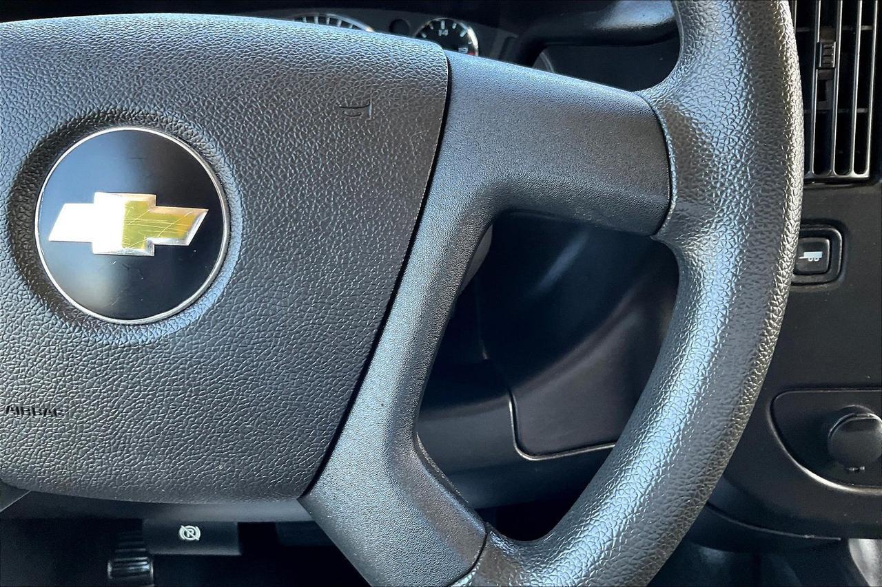 2021 CHEVROLET EXPRESS G2500 LS Houston TX