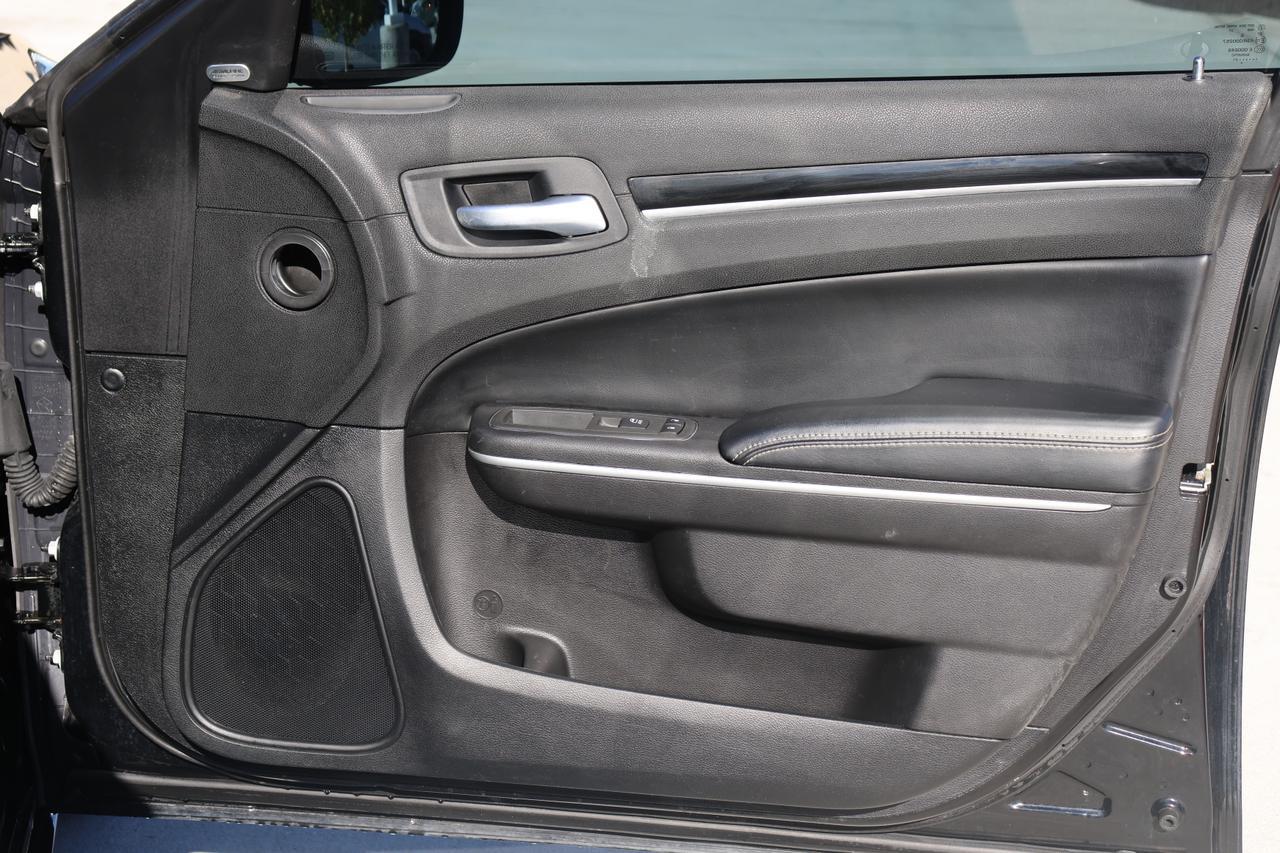 2021 CHRYSLER 300 S Houston TX