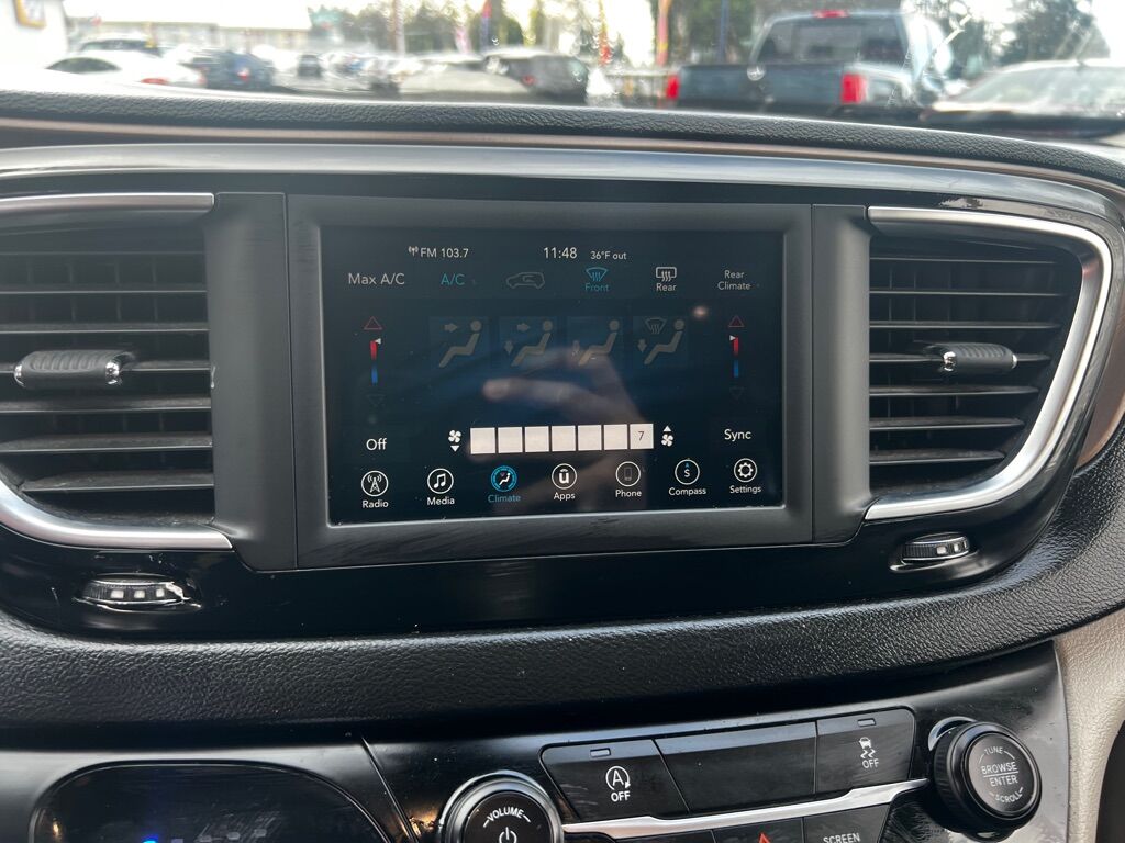 2021 CHRYSLER VOYAGER LXI Des Moines WA