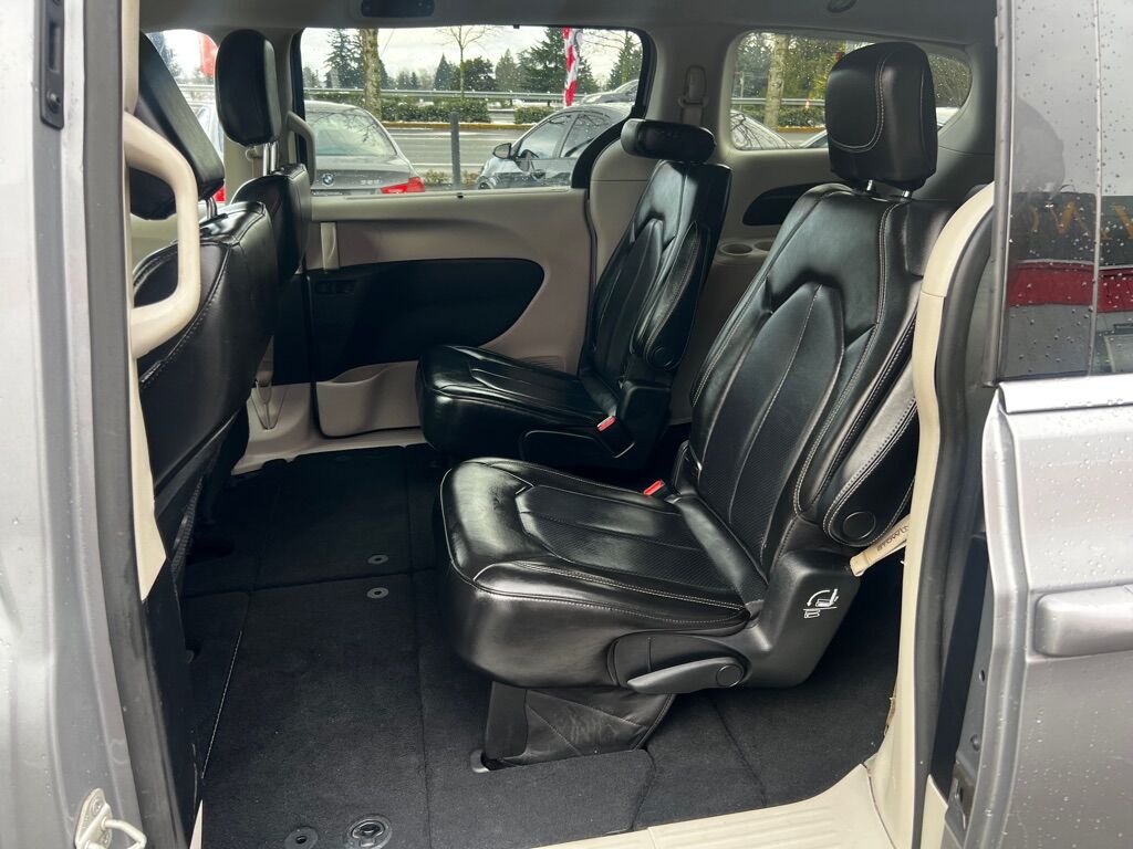 2021 CHRYSLER VOYAGER LXI Des Moines WA