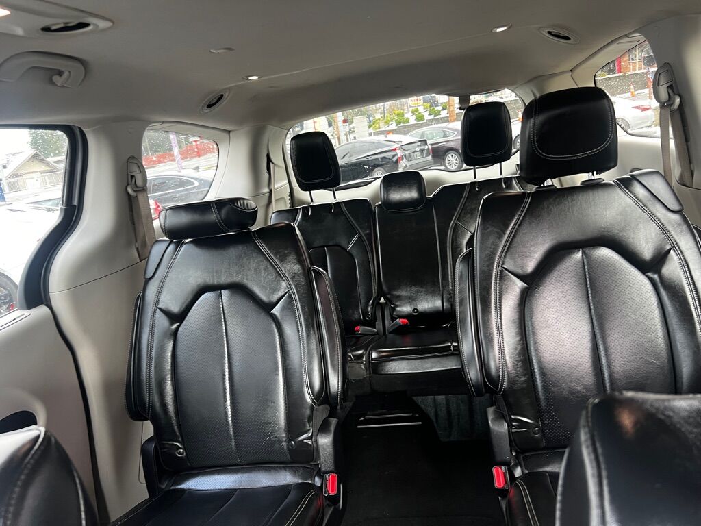 2021 CHRYSLER VOYAGER LXI Des Moines WA