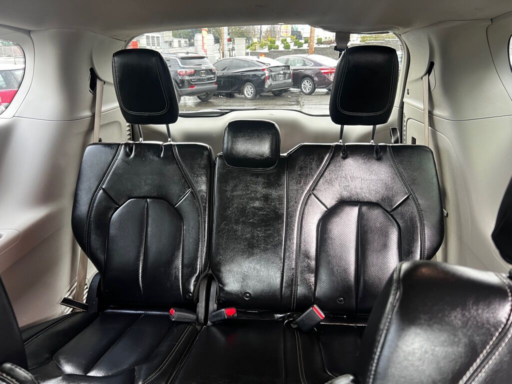 2021 CHRYSLER VOYAGER LXI Des Moines WA