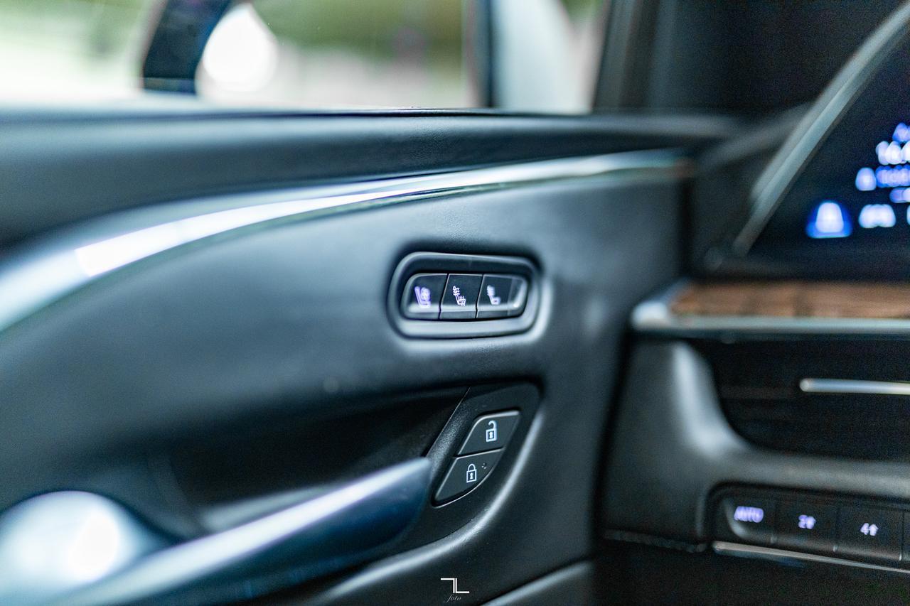 2021 Cadillac Escalade AWD Sport Platinum Leather Roof Nav BCam Red Deer AB