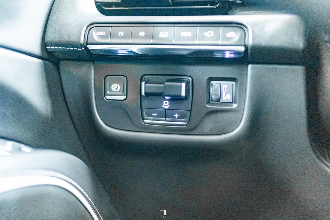 2021 Cadillac Escalade AWD Sport Platinum Leather Roof Nav BCam Red Deer AB