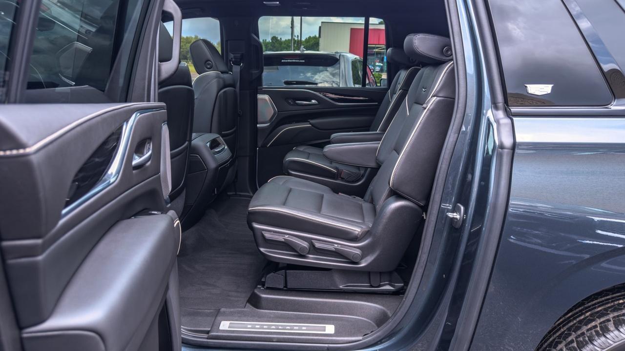2021 Cadillac Escalade ESV 600 Sport 4WD Tallmadge OH