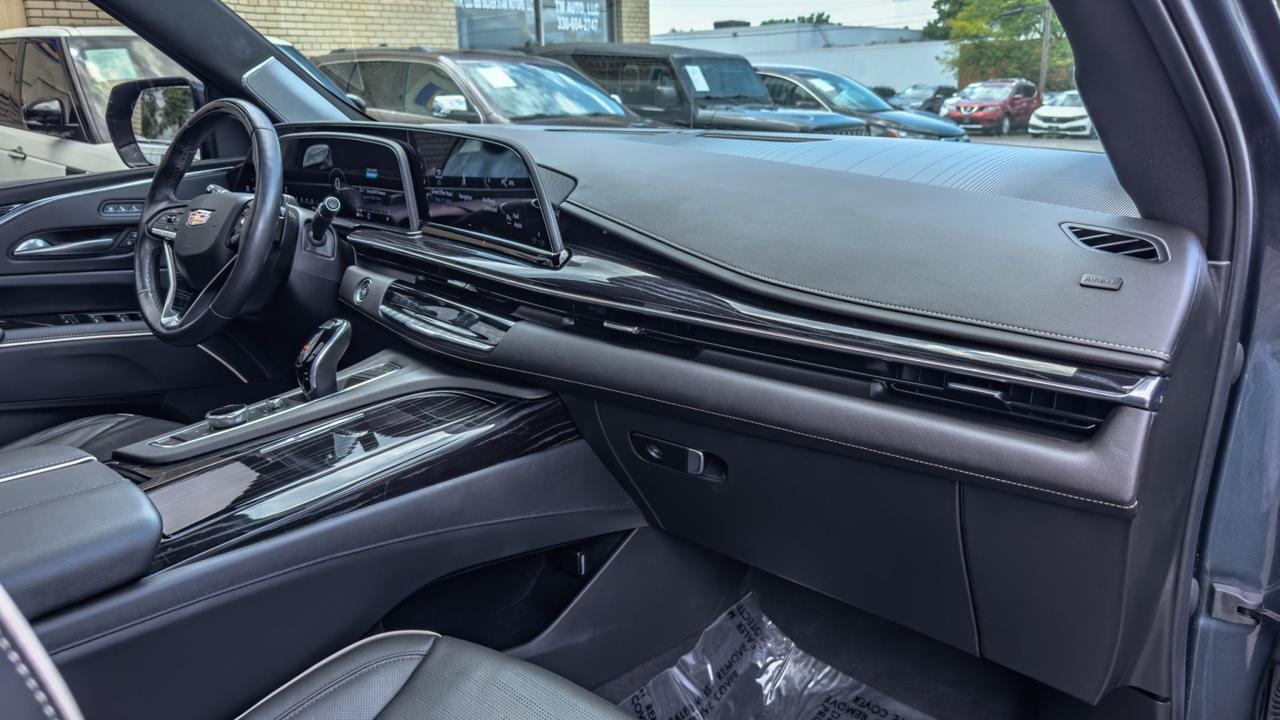 2021 Cadillac Escalade ESV 600 Sport 4WD Tallmadge OH