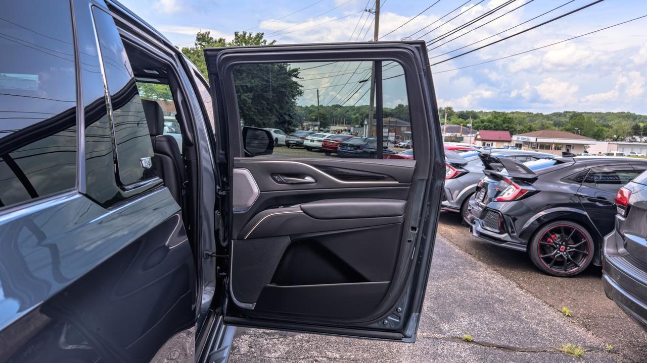 2021 Cadillac Escalade ESV 600 Sport 4WD Tallmadge OH