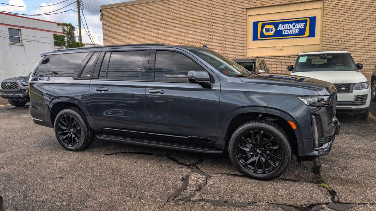 2021 Cadillac Escalade ESV 600 Sport 4WD Tallmadge OH